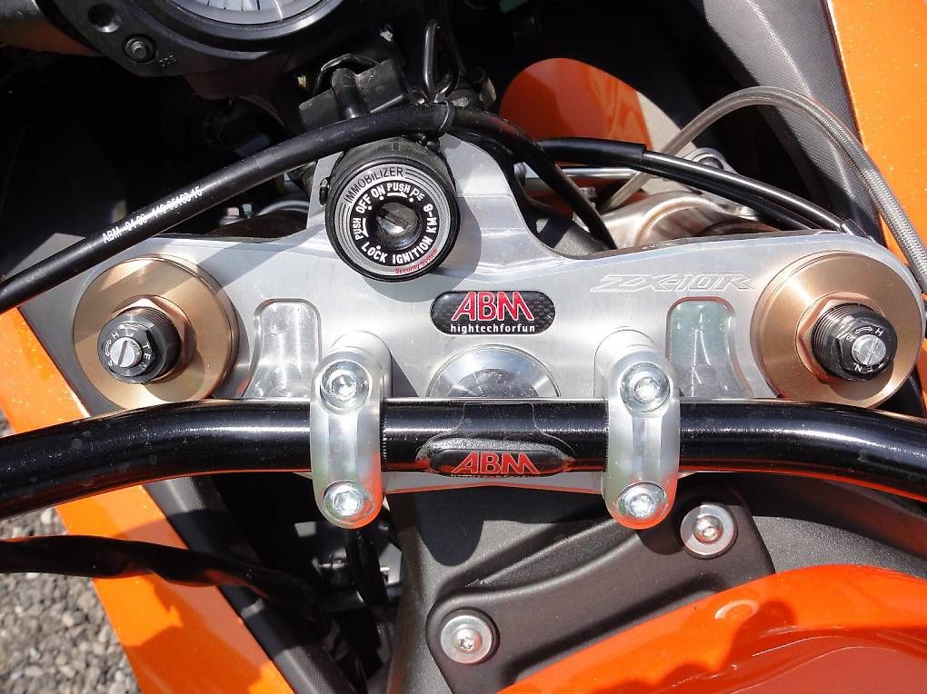 Strada: Kawasaki Ninja ZX-10R – Usato da Donzhausen venduto da Ferrari132 4