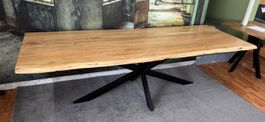 ESSTICH MASSIVHOLZ AKAZIE 300x100cm mit SPIDERGESTELL