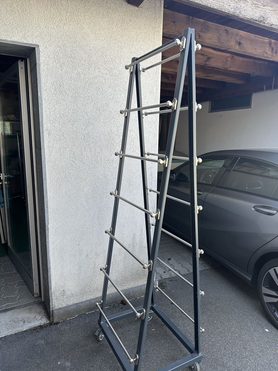Altro in Decorazioni & Accessori: Metall Ständer auf Rollen höhe 205 – Usato da Reiden venduto da Party71 3