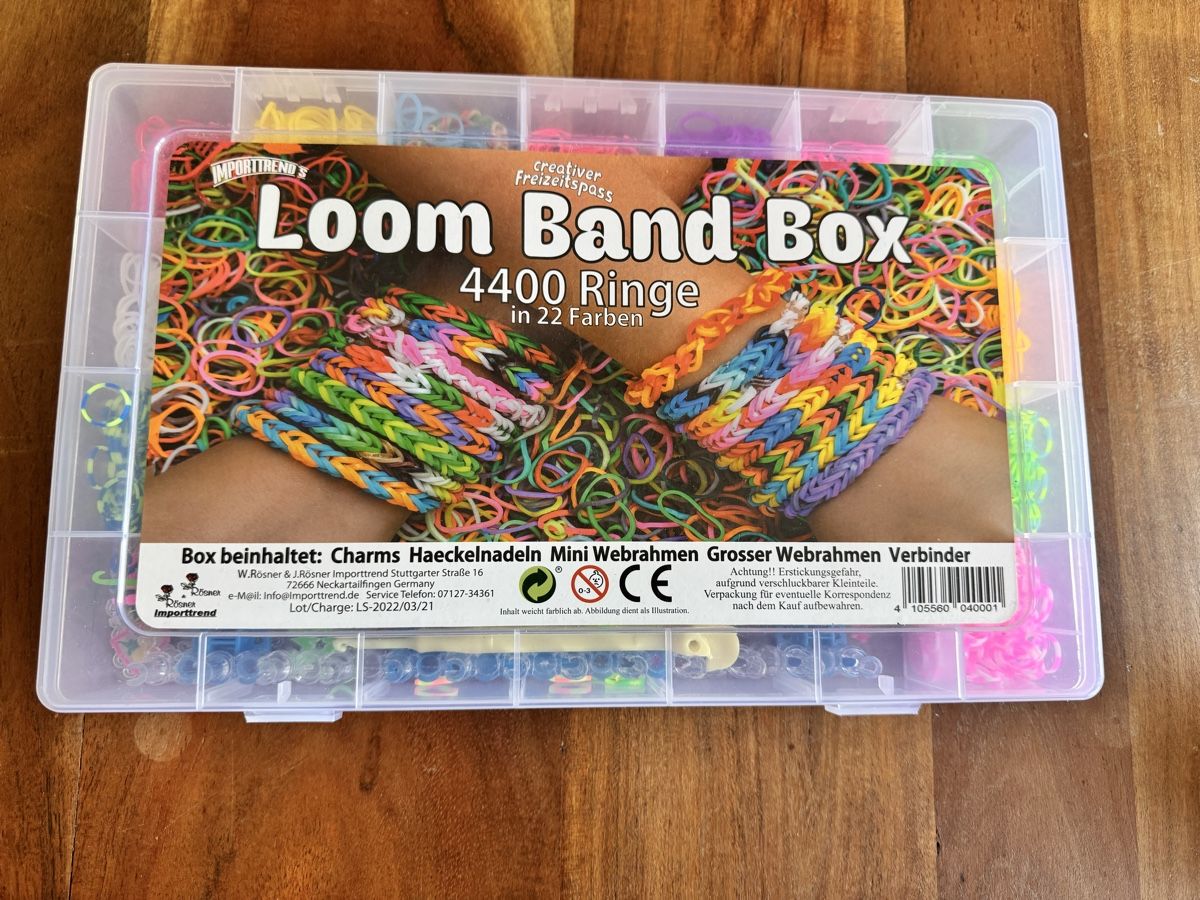 Bastelsets: Loom Bänder Set, 4400 Stk. in 22 Farben, komplett! – Neu (gemäss Beschreibung) aus St. Gallen von Popolone26 1