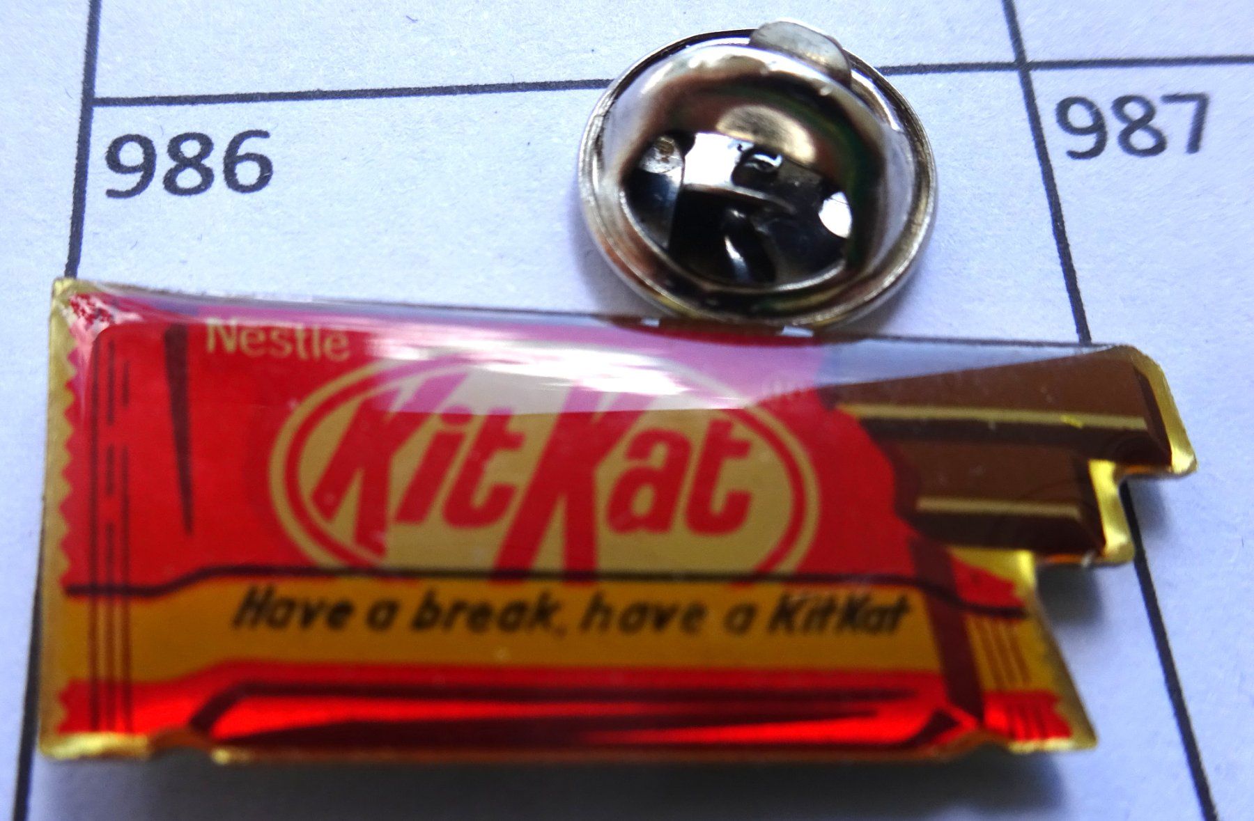 Plaquettes & Badges: Pin KIT KAT HAVE a BREAK – D'occasion à Utzenstorf par BUtter81