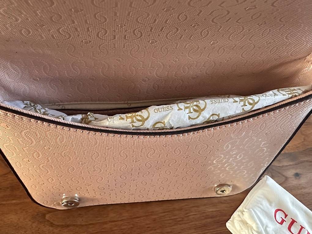 Taschen für Damen: GUESS Damentasche Umhängetasche NEU – Gebraucht aus Zürich von ivanazh 2