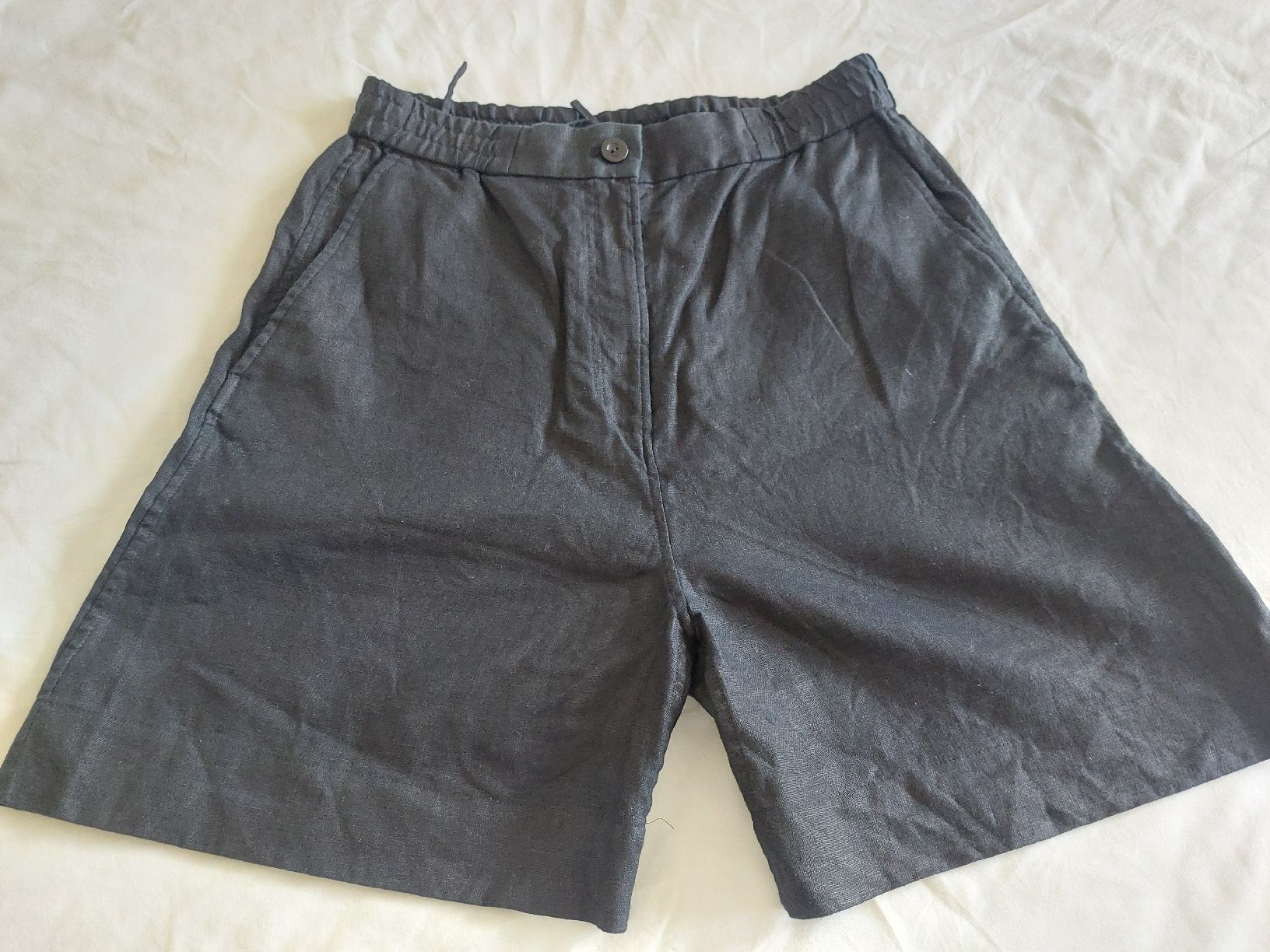 Cos Pantaloni: COS Leinen Bermudas, Shorts,  Gr.S – Usato da Thun venduto da Alexanna
