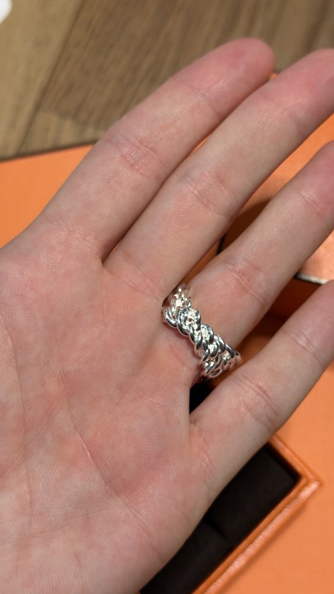 Hermès Anelli: Hermes Ring Boucle Sellier Inflexible, großes Modell – Nuovo e nell'imballaggio originale da Paradiso venduto da Under_sun 2