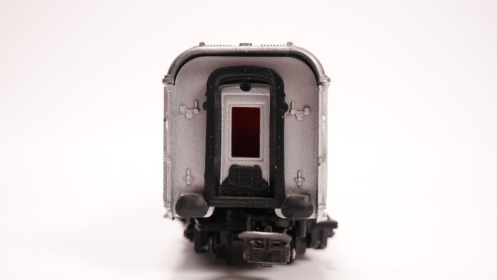 Wagon SNCF Inox Hornby échelle HO 1/87 - Modèle Train Miniature Occasion