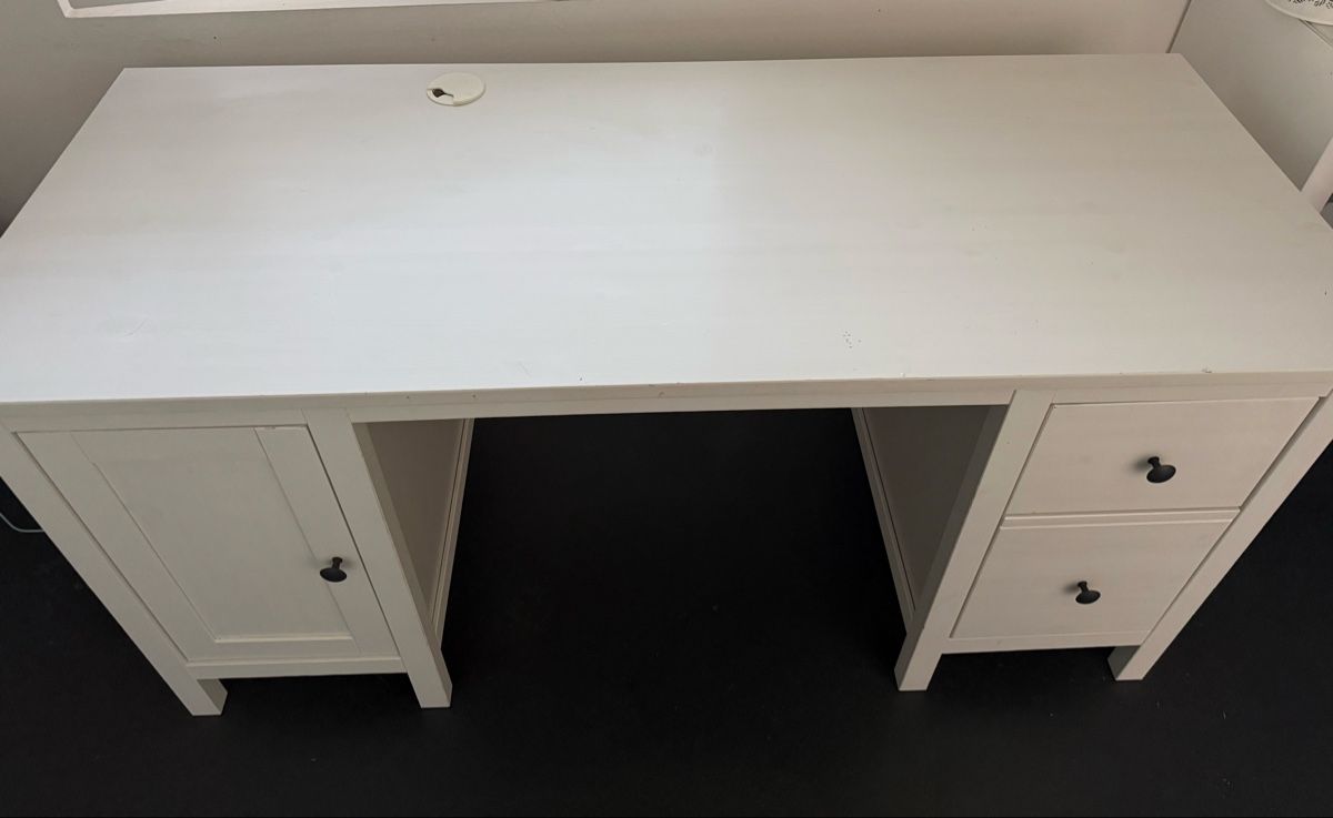 Ikea Bureaux: Schreibtisch Holz weiss – D'occasion à Kreuzlingen par Sole2012 1