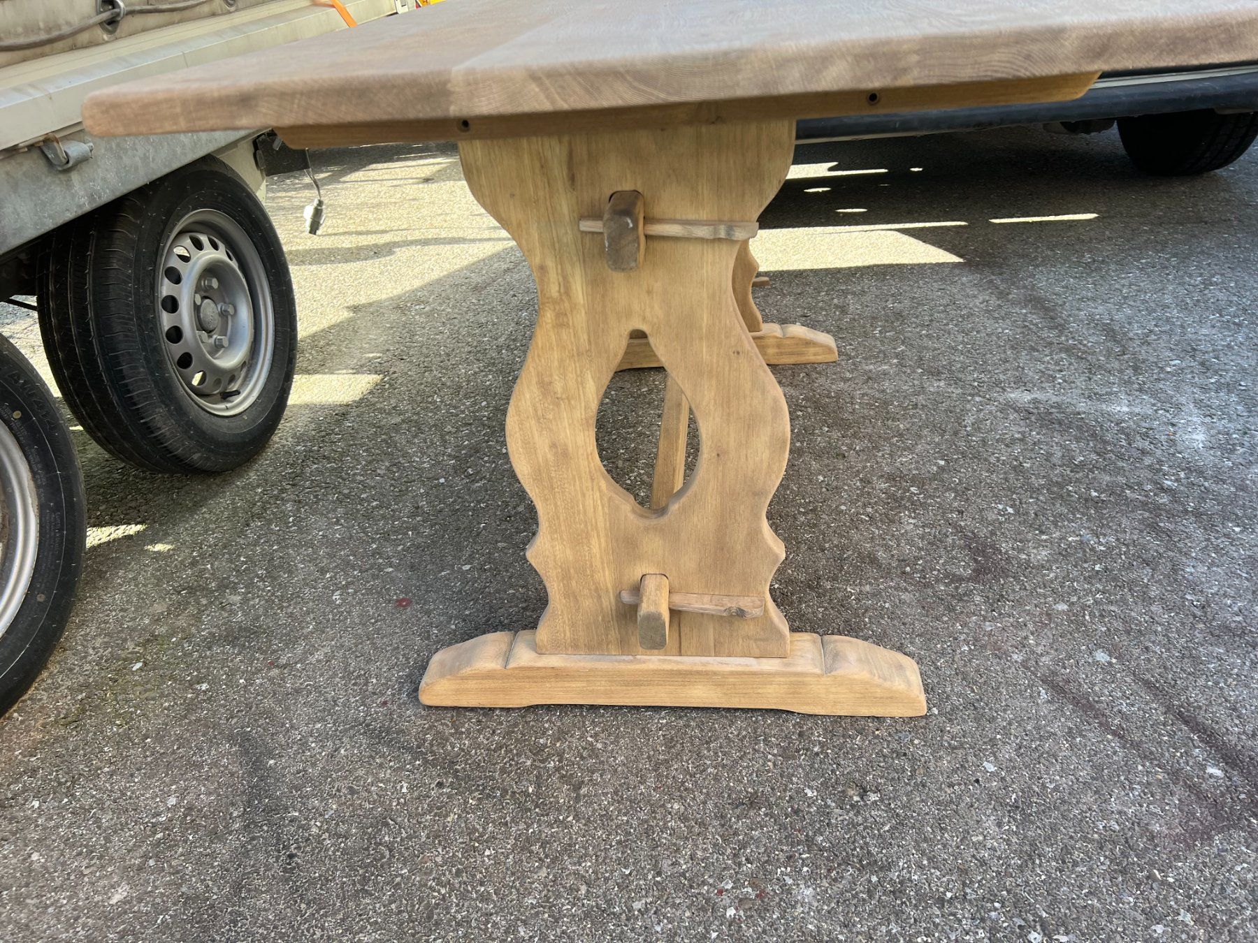 Tische: ART 972-J Table monastère chêne sablé – Gebraucht aus Pont-La-Ville von BCMGLEAL 2