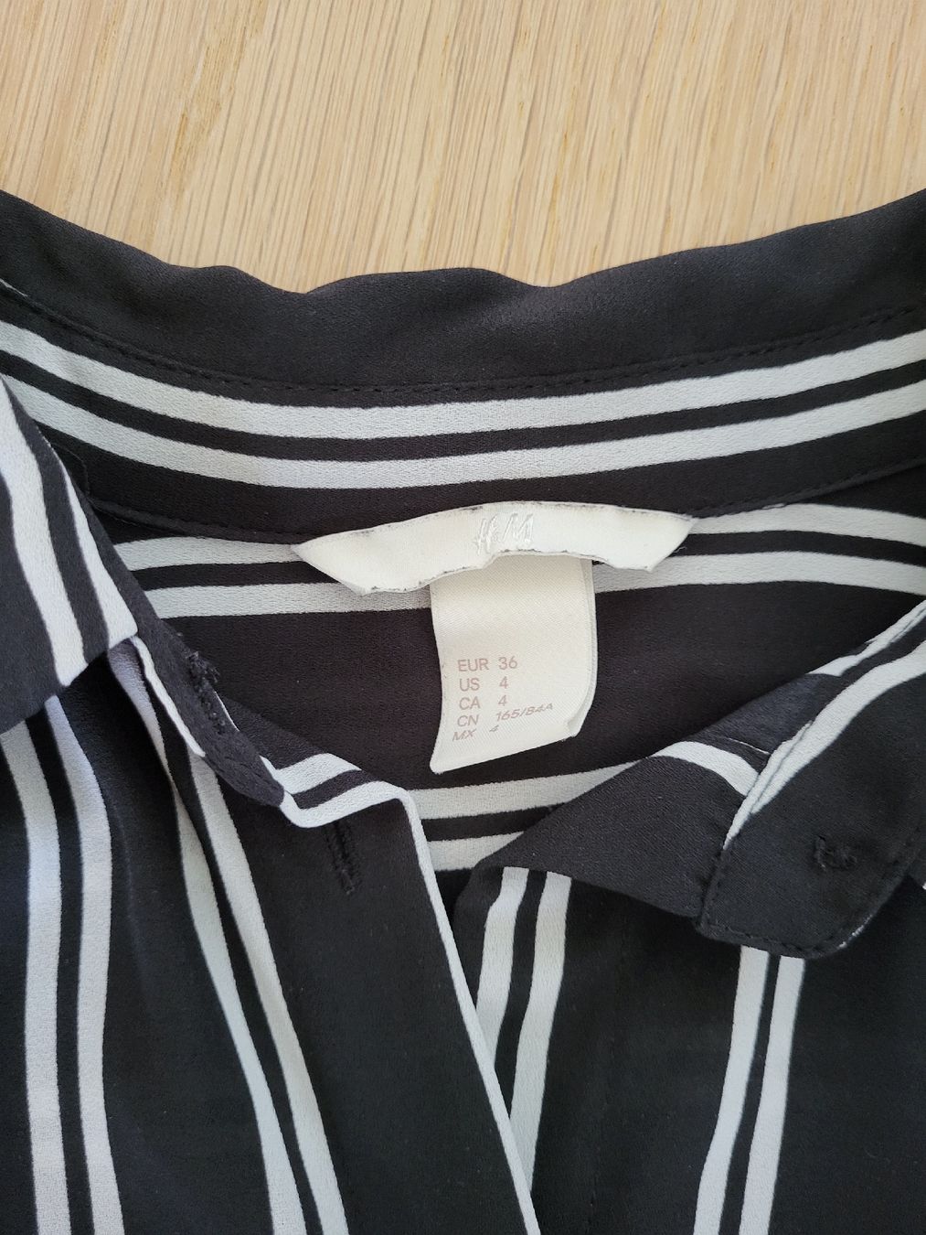 H&M Camicette: H&M Bluse Gr. 36 Schwarz/Weiss gestreift – Usato da Steffisburg venduto da esneusdaheime 1