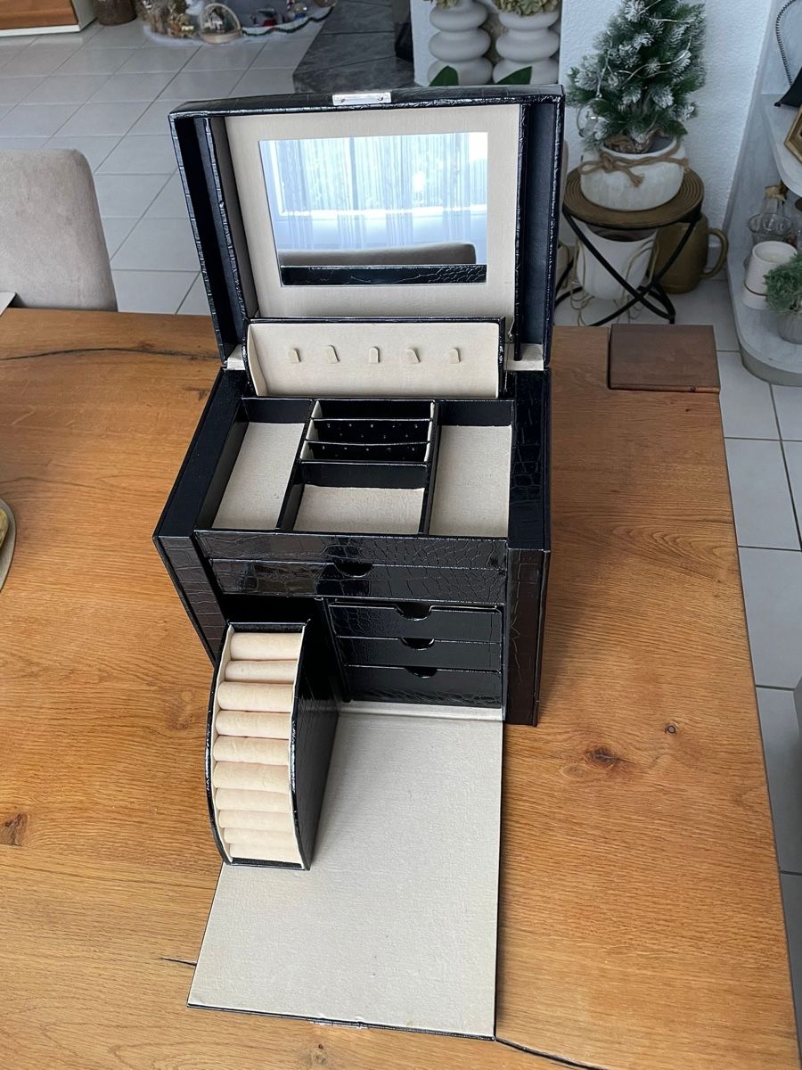 Reisekoffer: Schmuckbox – Gebraucht aus Orpund von Tmiso 1
