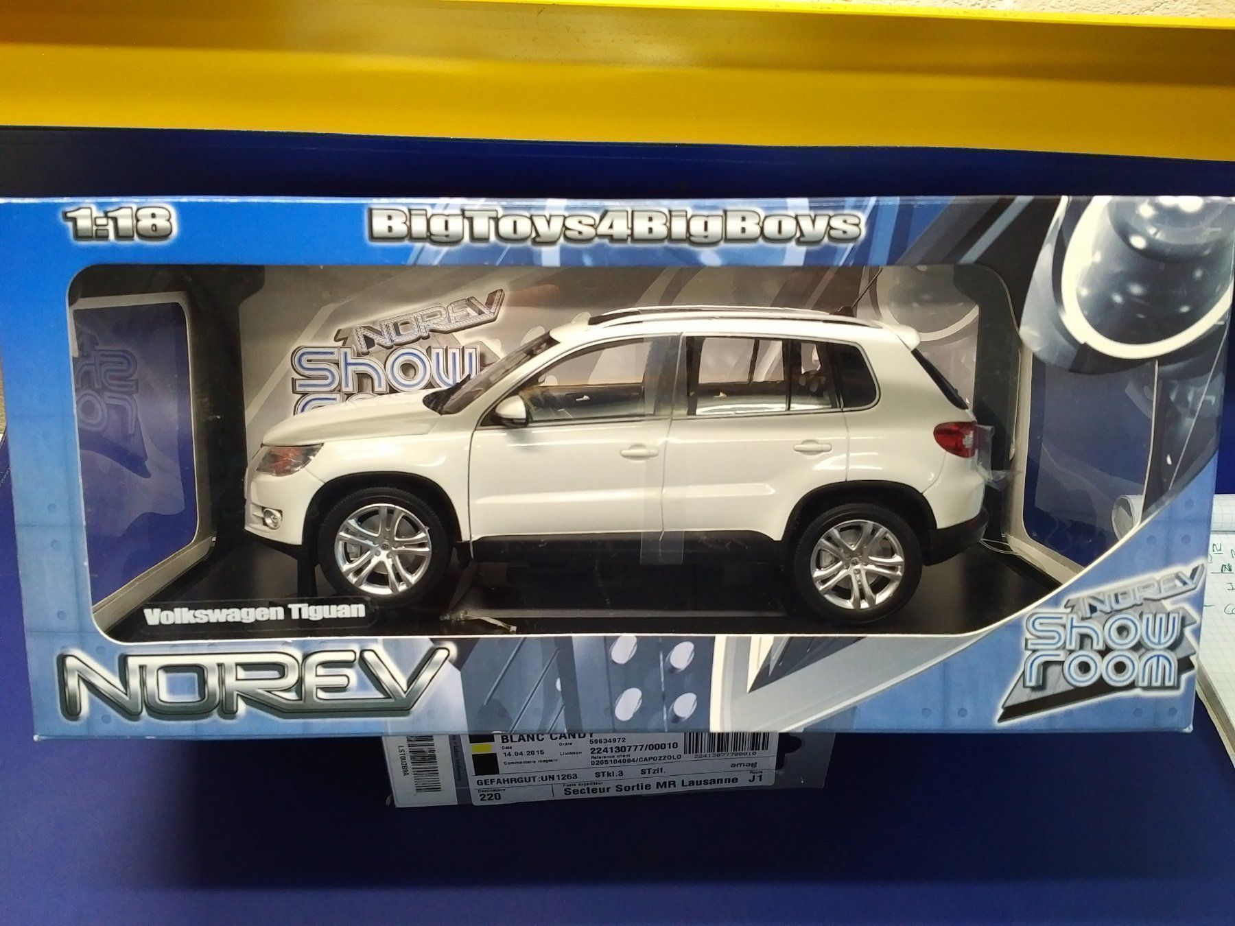 Norev Modellini d'auto: Vw Tiguan Norev 1:18 – Nuovo e nell'imballaggio originale da Fribourg venduto da 911cc 5