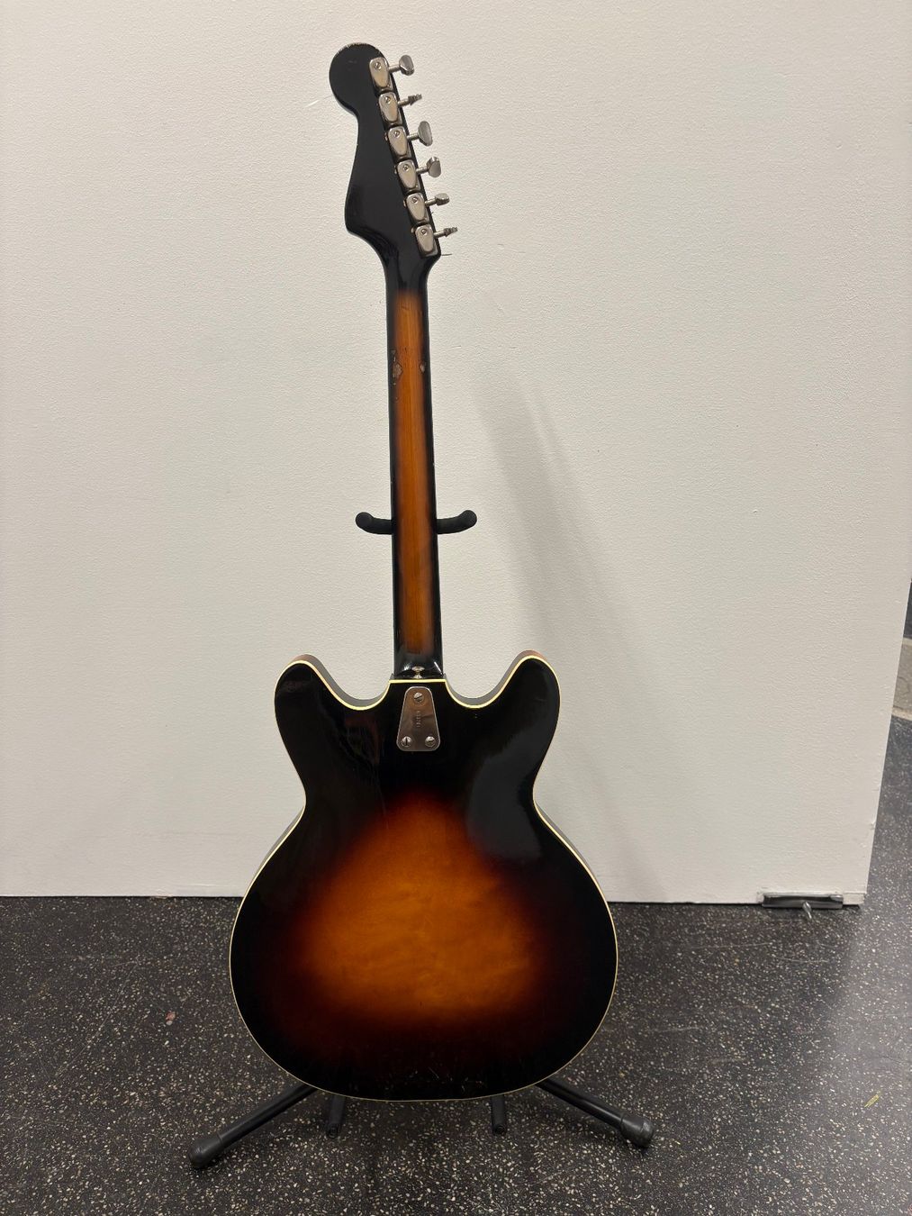 Strumenti musicali: Hagstrom Viking V1 1968 – Usato da Winterthur venduto da rol_897v 1