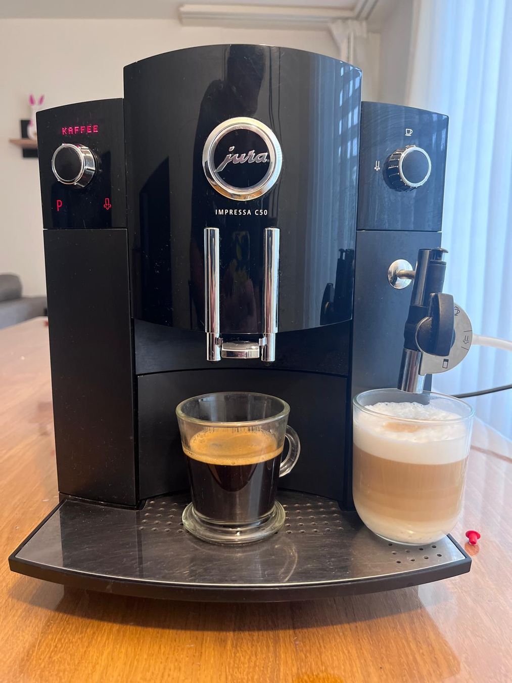 Jura Kaffeemaschinen & Espressomaschinen: JURA C50  – Gebraucht aus Belp von Delphine_ist