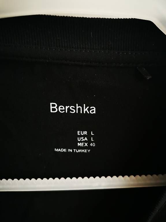 T-shirt: Bershka T-Shirt Gr.L – Usato da Horw venduto da LorisOo 1