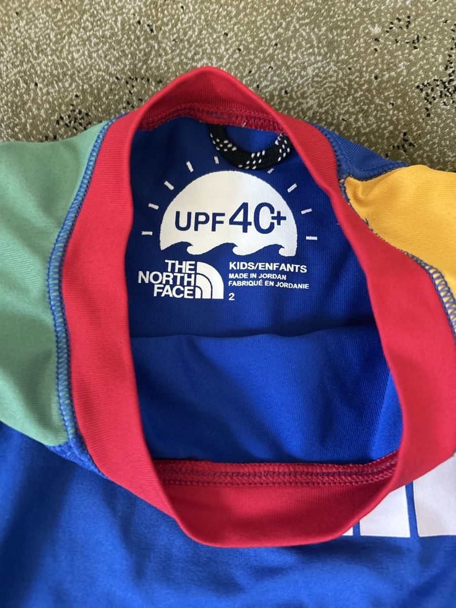 North Face Costumi da bagno: Swimmshirt / The North Face / UV Spf 40 / 2-3Y – Usato da Zollikon venduto da JuRock 1