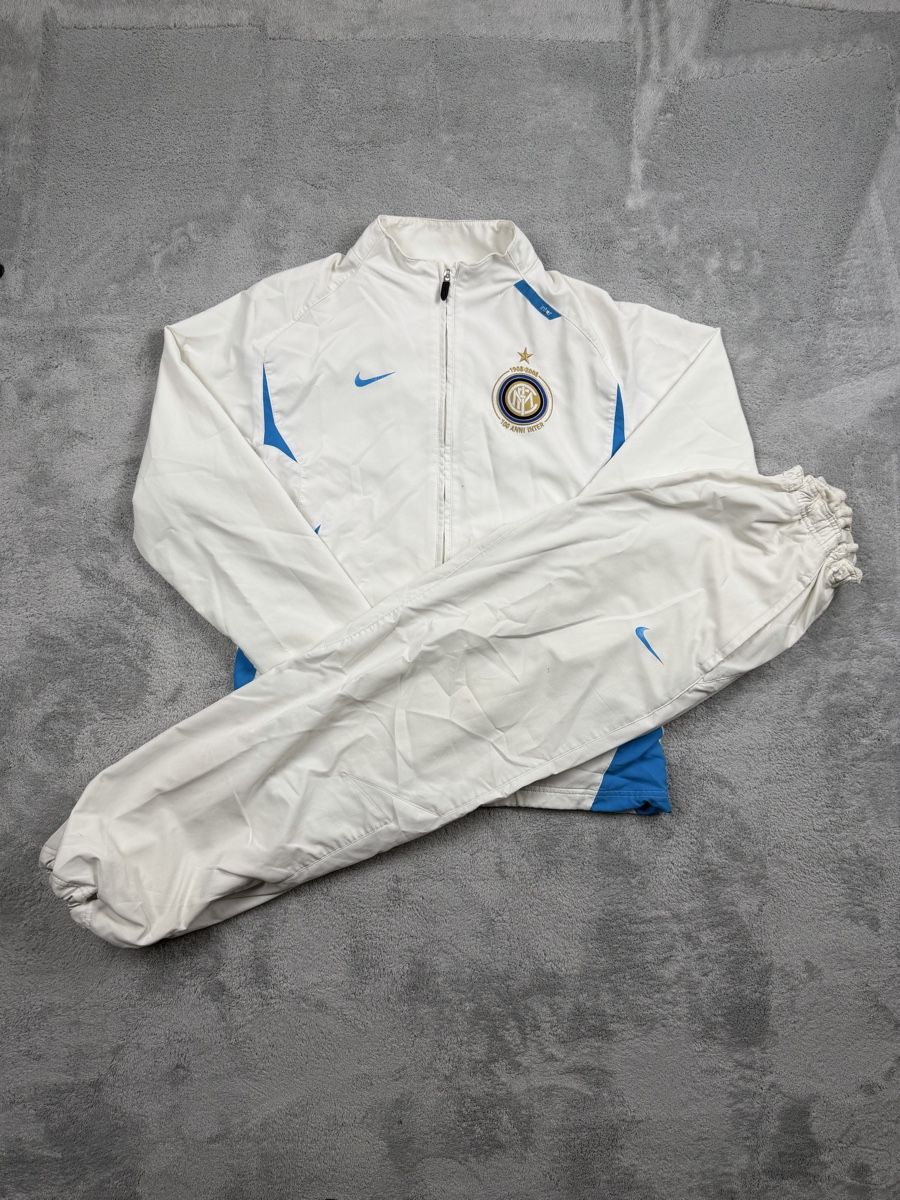 Nike Lotti di vestiti: Nike inter mailand tracksuit – Usato da Erlinsbach SO venduto da TogaResell