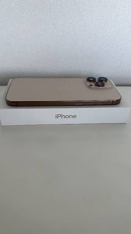 Handys / Smartphones: Iphone 16 Pro Max 256GB – Neu und originalverpackt aus Romont FR von Yohelys 2