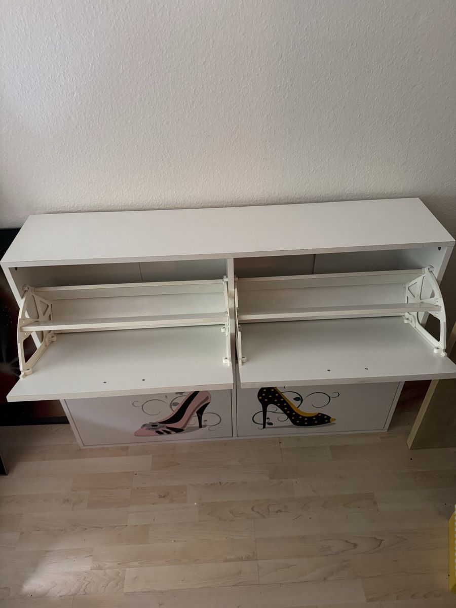 Schränke: Schuhschrank Tussi Style  – Gebraucht aus Therwil von Mondkuss 1