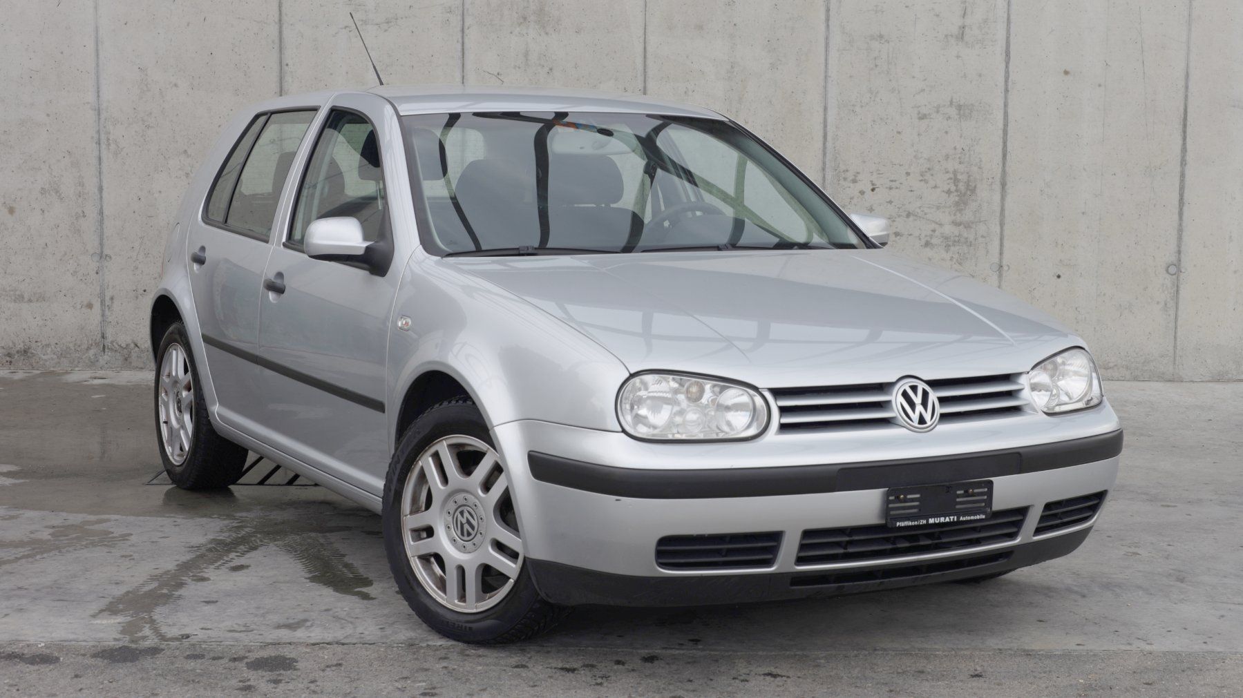 VW Automobili: VW Golf 2.0 Automatik 2002 – Usato da Grenchen venduto da dietervsw 1