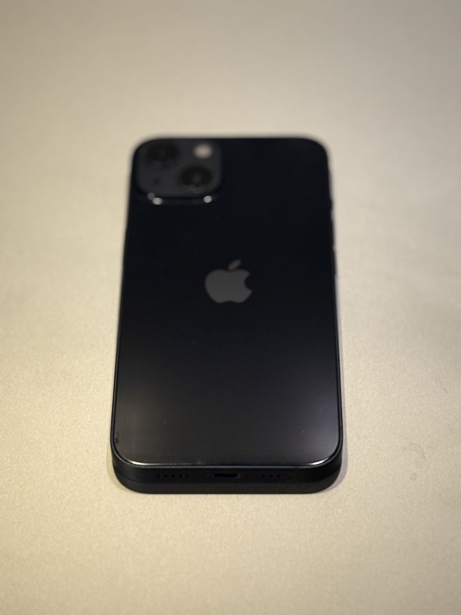 Apple Telefoni cellulari / Smartphones: iPhone 13 - Midnight - 128GB – Usato da Zürich venduto da AH8001 3