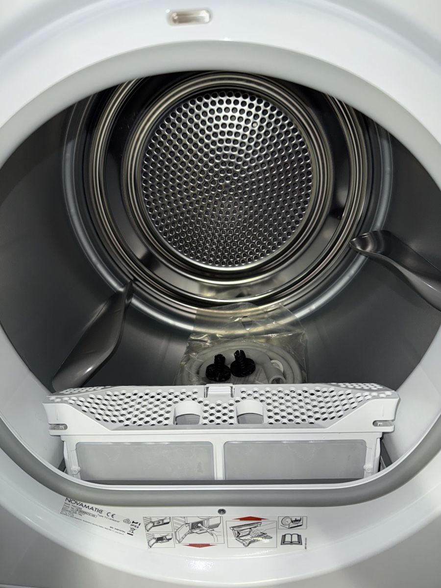 Fust Lavatrici: FUST Waschturm 8Kg A+++   Bj: 2024 – Nuovo (secondo la descrizione) da Kilchberg ZH venduto da Rei_9 8