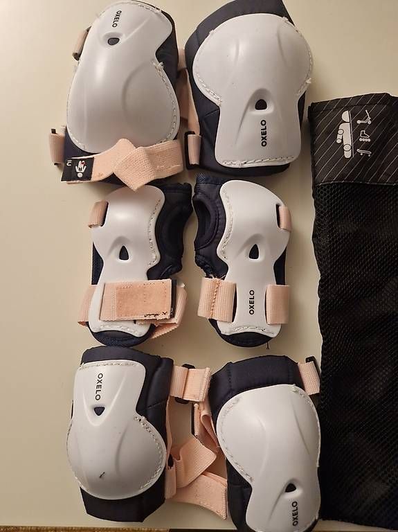 Kleiderpakete & -sets: Kit protezioni pattinaggio bimbo/a – Neu und originalverpackt aus Savosa von ang_xqs7 2