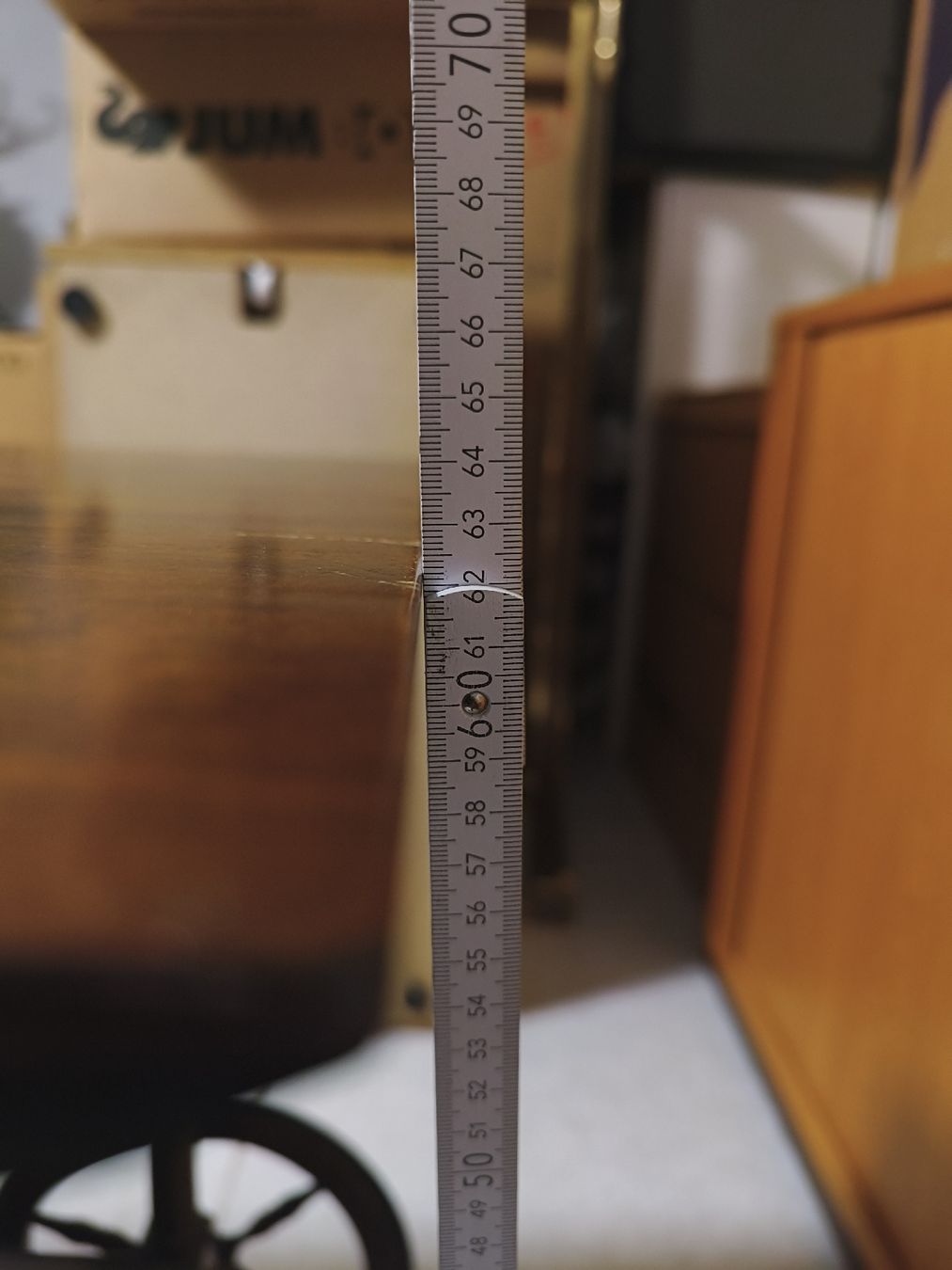 Tavoli: Serviertisch mit Rollen Holz gebraucht – Usato da Scherzingen venduto da The-C 5