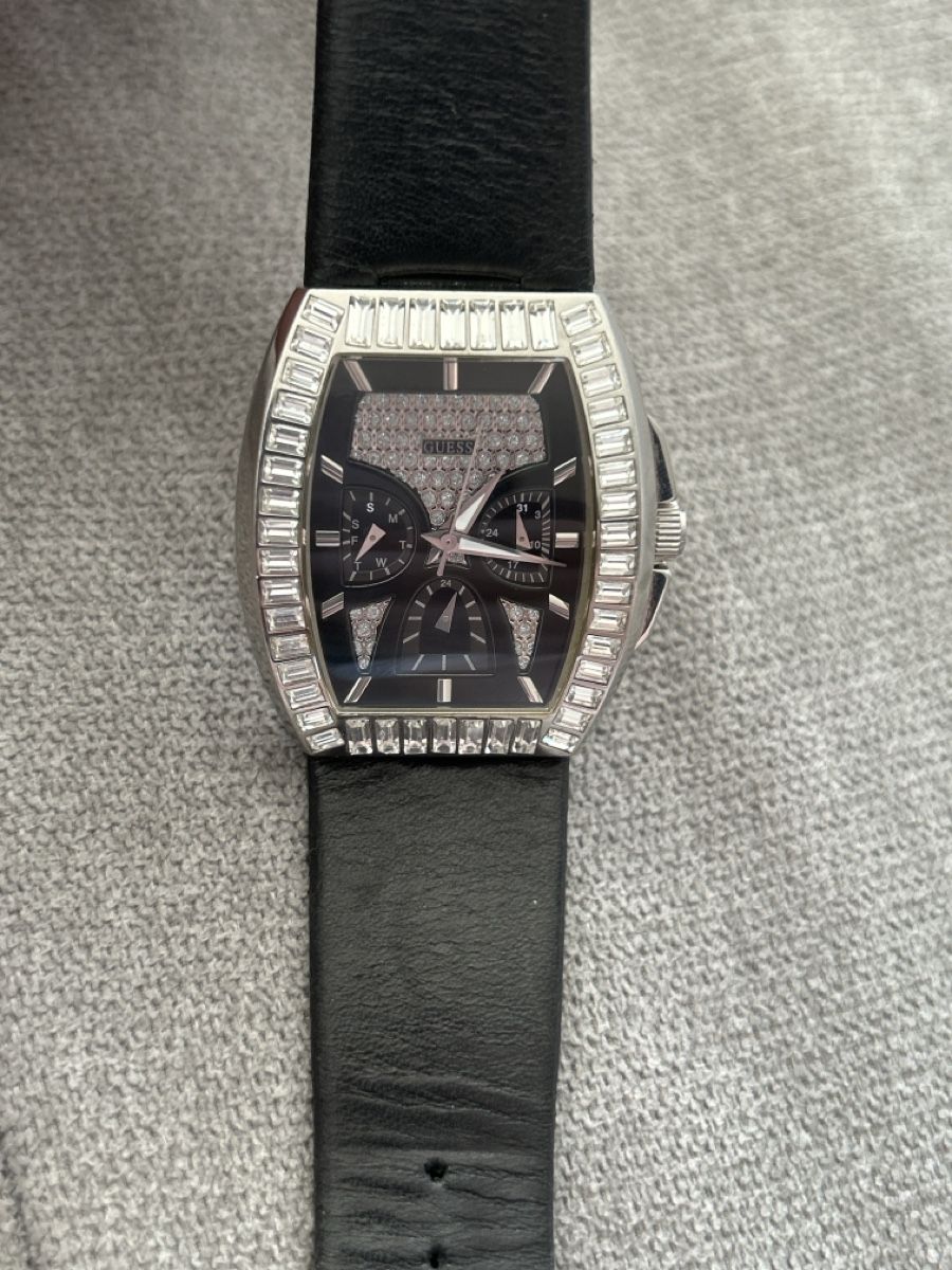 Guess Orologi: Guess Tank Swarovski Crystal référence w18532L1 – Usato da Meyrin venduto da giu_v8tk 1