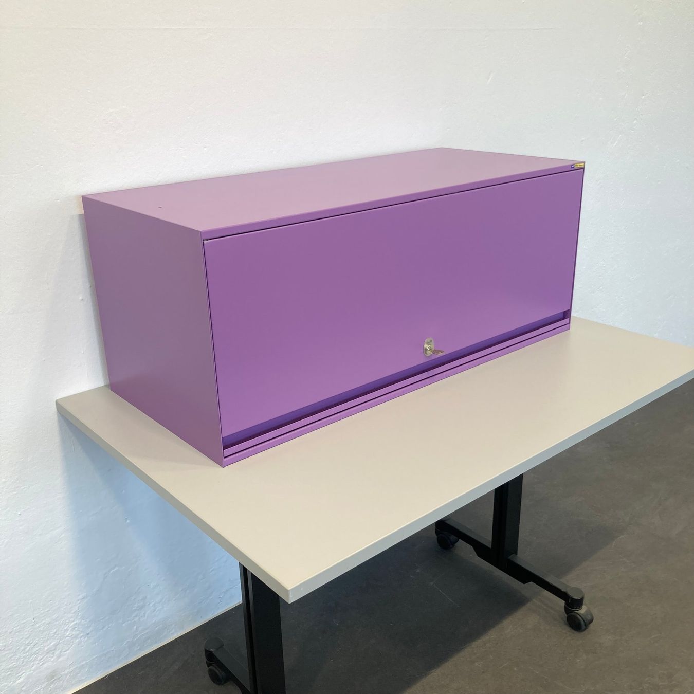 Lista Armadi: Lista Office LO Locker Modul Hellviolett mit Schlüssel – Usato da Schönenwerd venduto da mcofficeshop 2