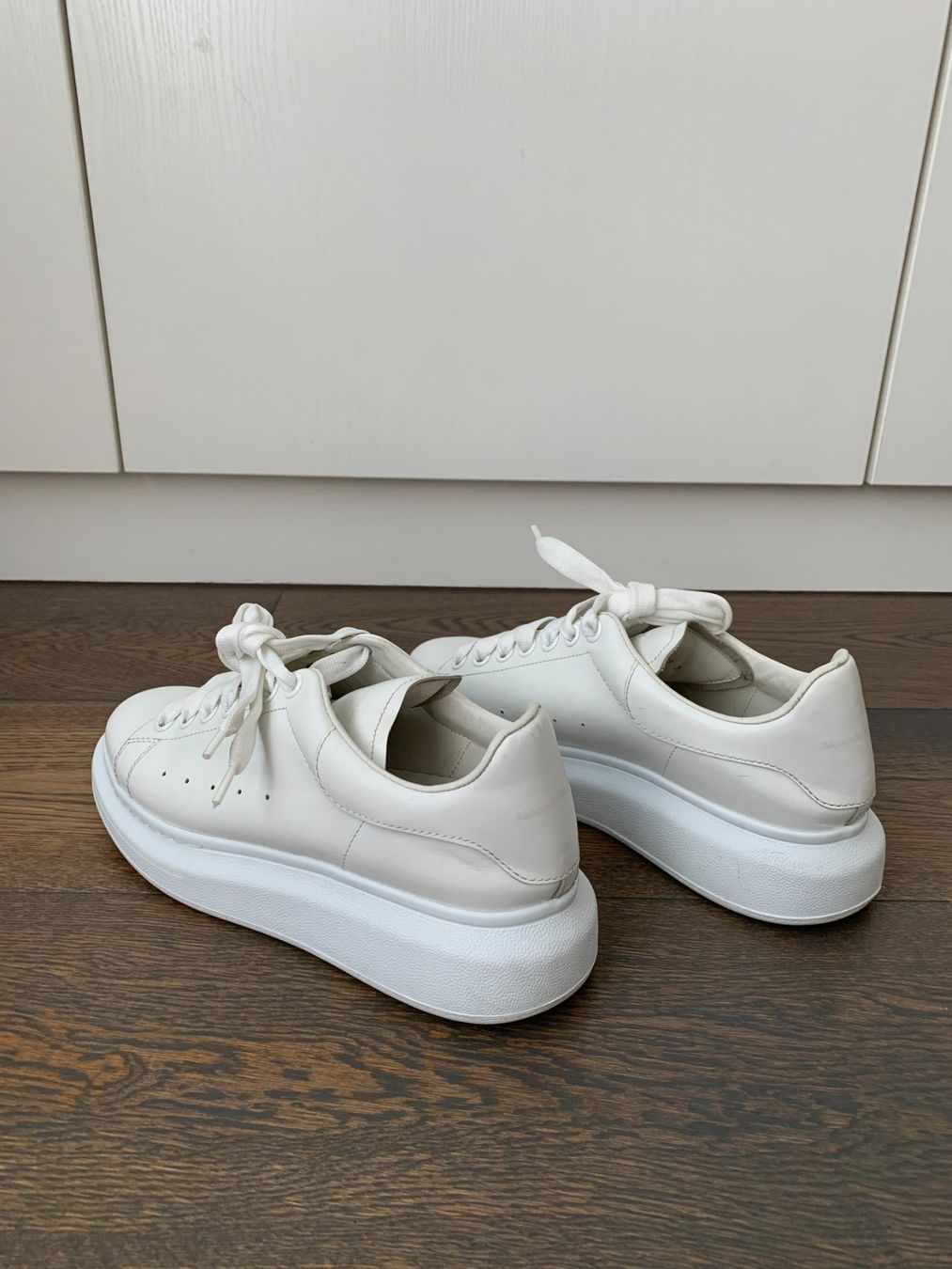 Alexander Mcqueen Scarpe da donna: Alexander McQueen Oversized Sneakers Gr. 39 – Usato da Zug venduto da Cobra.73 3