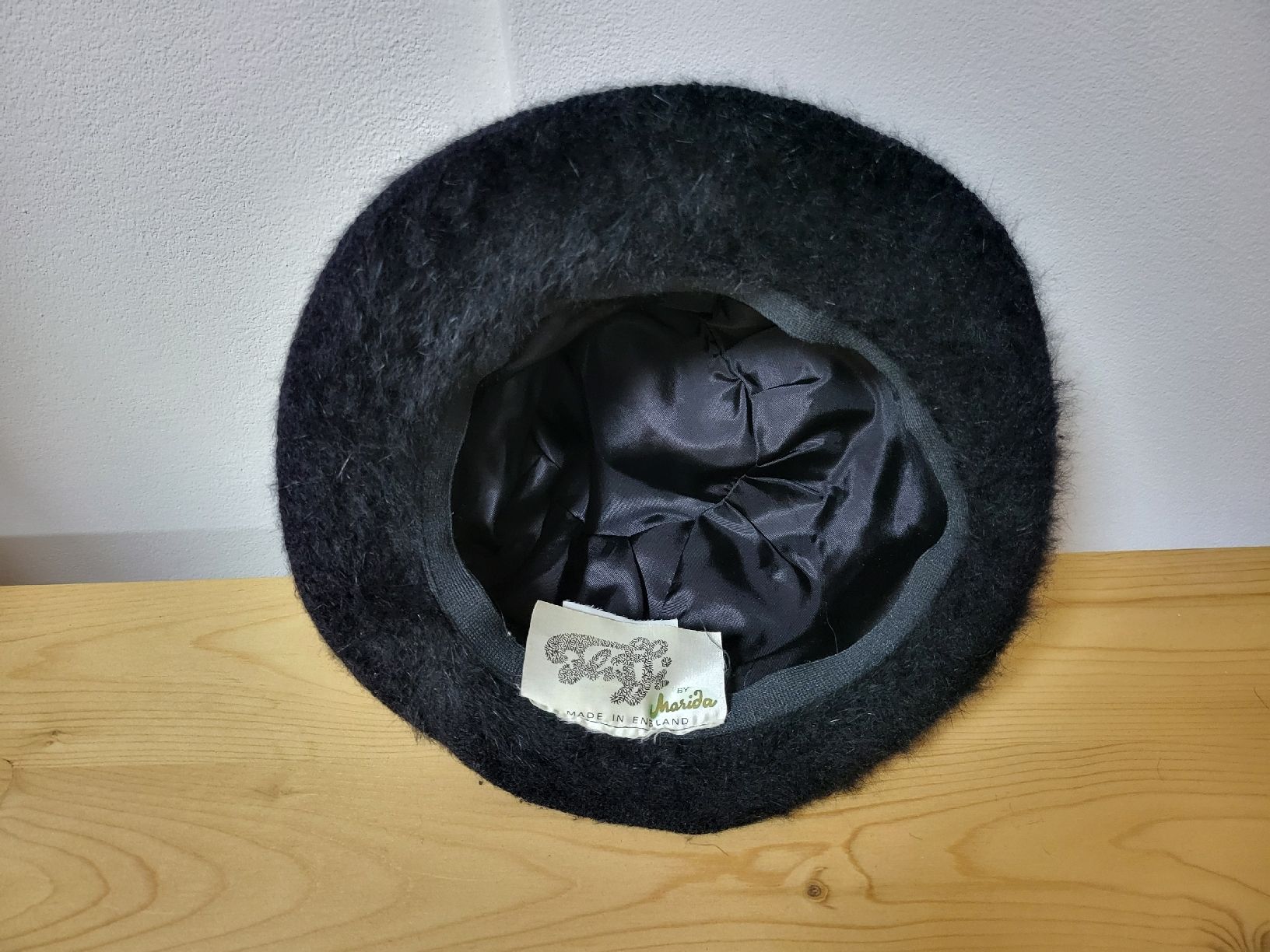 Copricapi, berretti & cappellini: hübscher schwarzer Damenhut – Usato da Horgen venduto da 2CH70 1