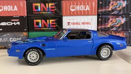 Pontiac Trans Am blau mit Phoenix 1:18