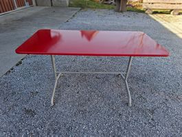 Roter Klapptisch, ideal für den Garten aus Blech140cmx75cm!