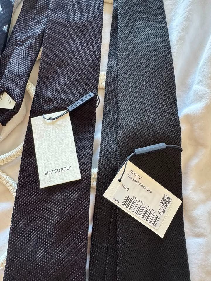 Krawatten: SUITSUPPLY - Tie Grenadine - Navy & Black – Neu und originalverpackt aus Zürich von rkr_7sbv 2