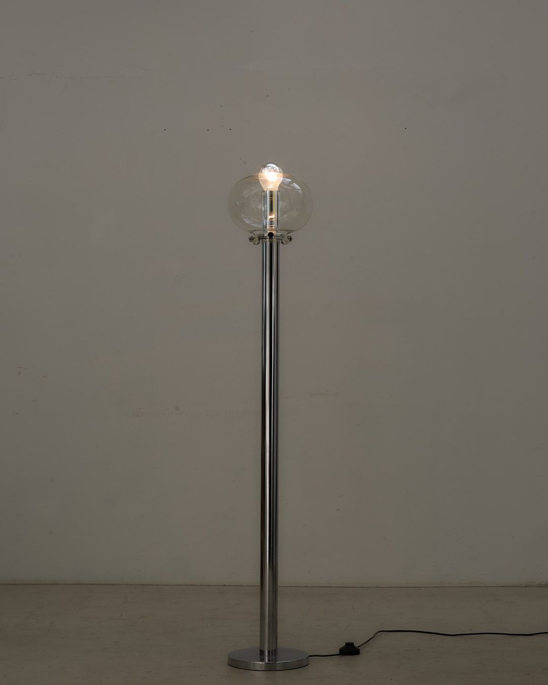 Lampade: Vintage Chrome Stehlampe – Usato da Zürich venduto da kioskio_zh