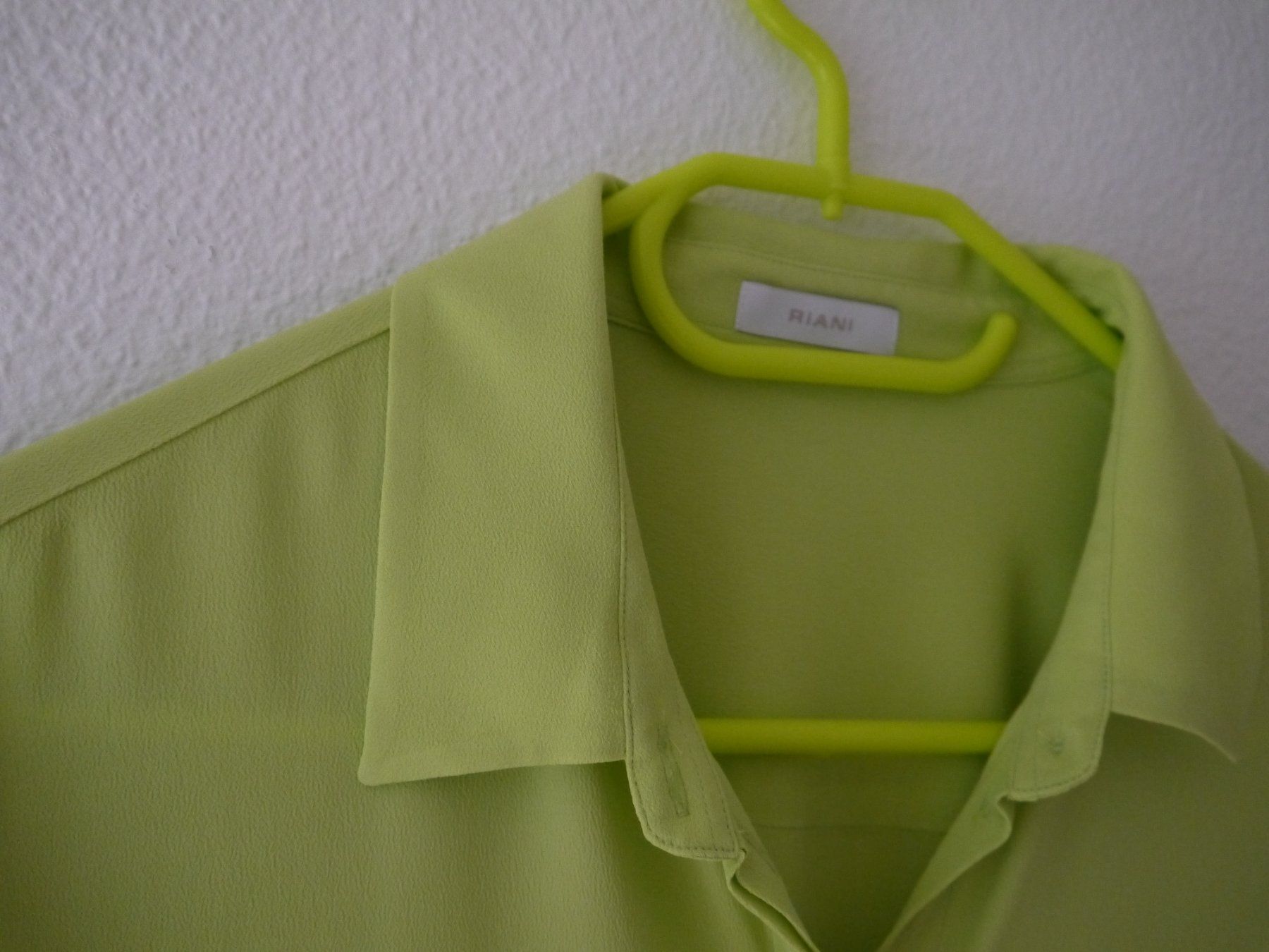 Riani Blusen: RIANI Bluse aus Seide,Acetat Gr.42 – Gebraucht aus Hagendorn von Blaf 1