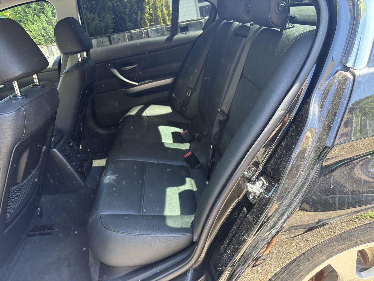 BMW Tutti pezzi di ricambio auto: BMW E90 325i innenausstatung – Usato da Bözen venduto da Sanbo18 1
