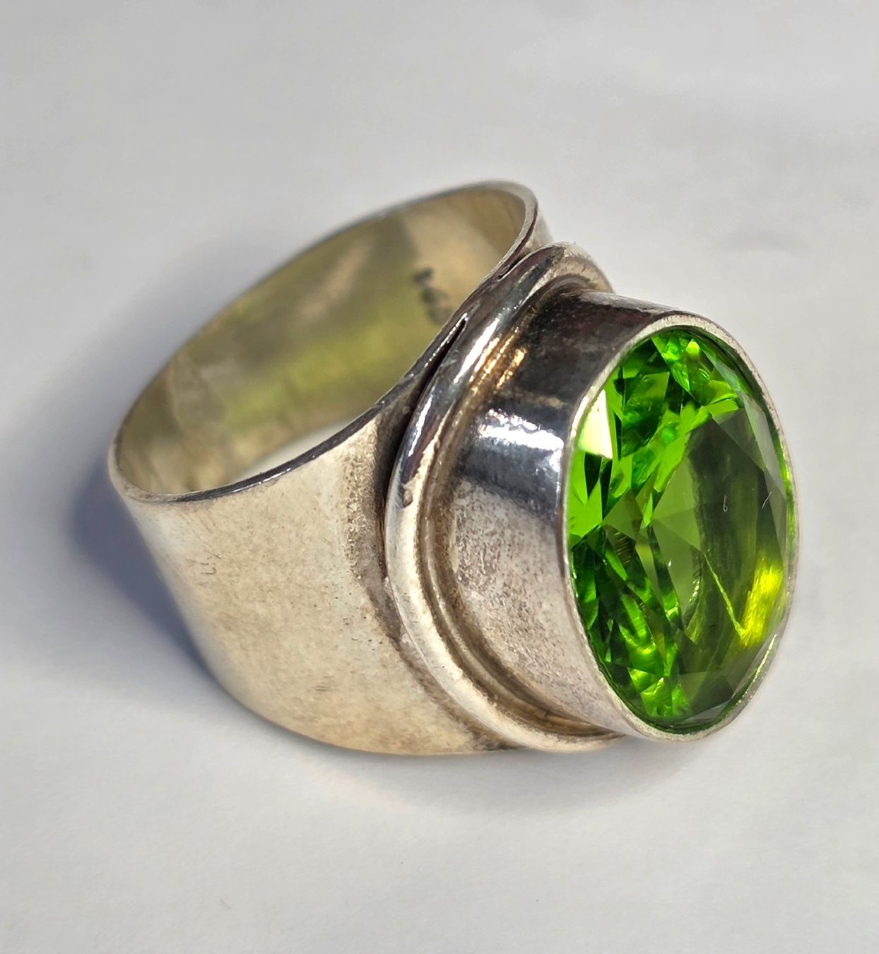 Bagues: Silber Ring mit hellgrünem Stein – Neuf (Voir description) à Zürich par adriben 9