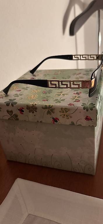 Lunettes & Verres: Occhiali da sole originale Versace – D'occasion à Brugg AG par Sharon 2