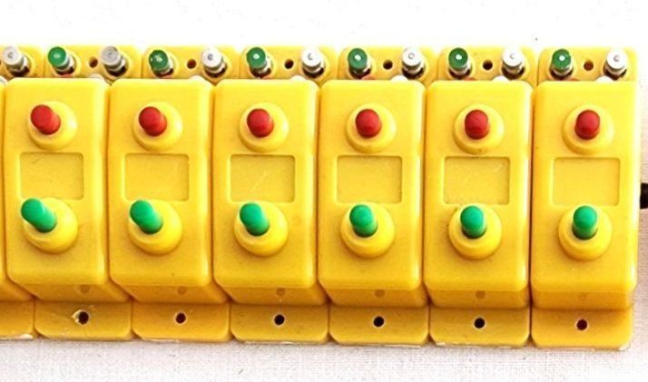 Trix Modellini di ferrovie: Trix 6594 Doppelfunktionsschalter, Verkauf pro Stück – Usato da Brüttisellen venduto da Rentner44zh 1