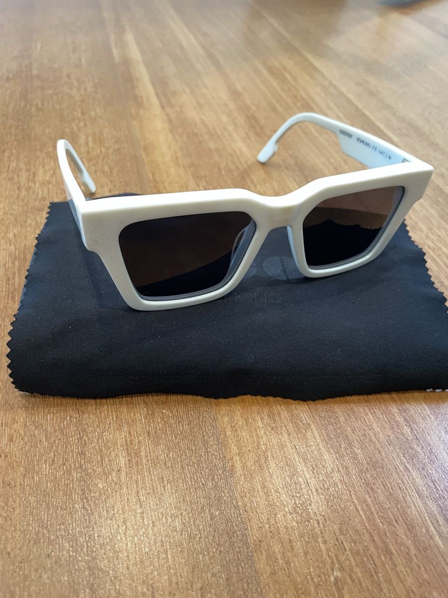 Occhiali & Lenti: Komono Sonnenbrille, Weiss – Nuovo (secondo la descrizione) da Wädenswil venduto da VintageSalesCH