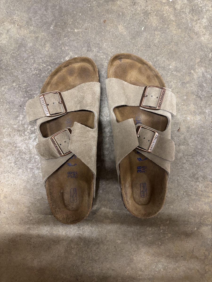 Birkenstock Scarpe da uomo: Sandales Birkenstock – Usato da Bulle venduto da ali_7fns