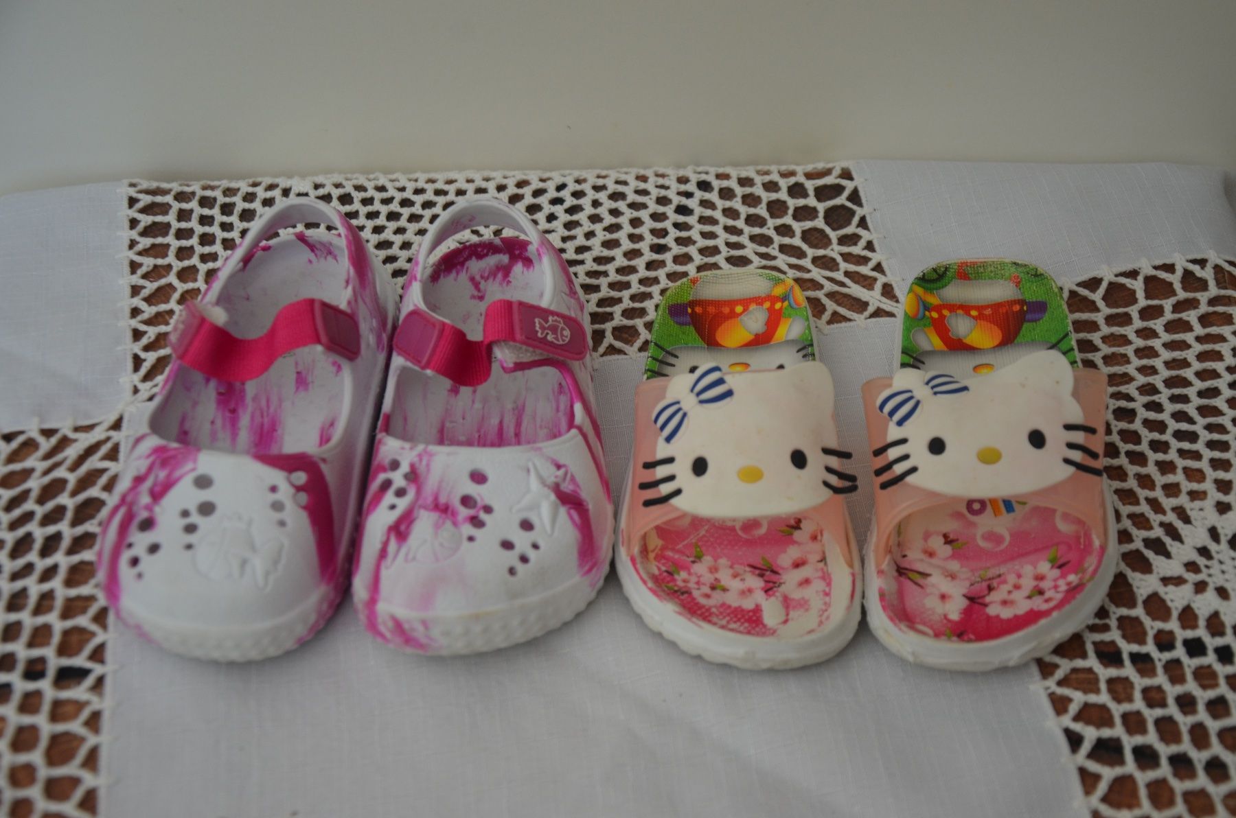 Scarpe per ragazze: NO 24 - 2 PAAR – Usato da Chiasso venduto da Dolly015