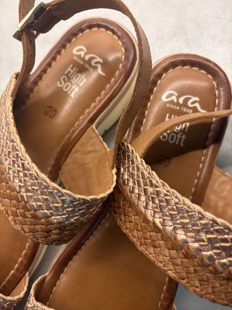 Ara Damenschuhe: Ara Sandalen Grösse 39  – Gebraucht aus Basel von Brunner.T 3