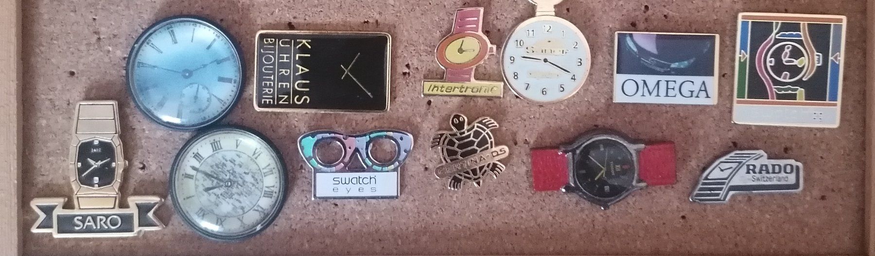 Placchette & Badge: Uhren Pins – Usato da Messen venduto da renklever