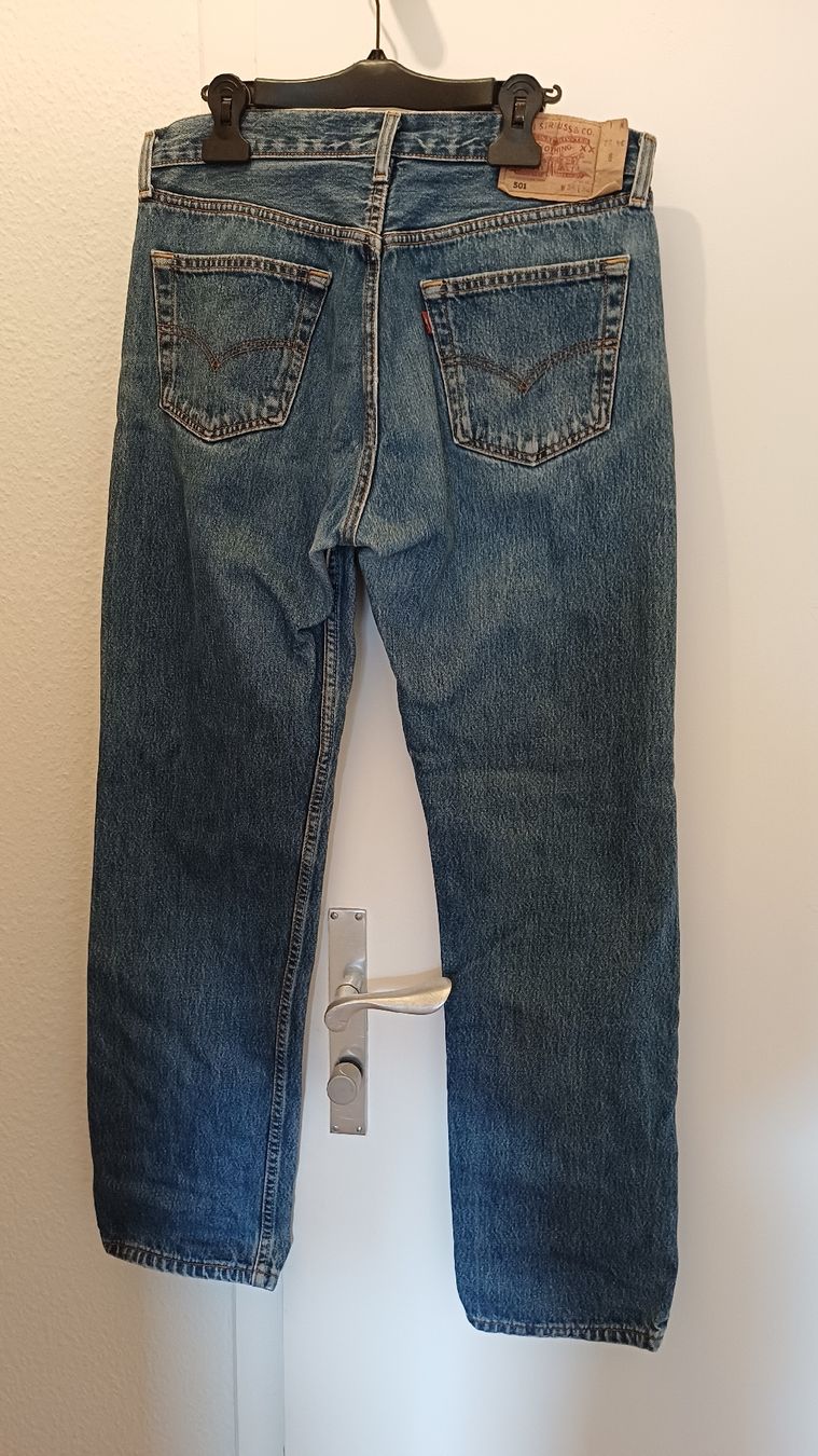 Levi's Jeans: levi's 501 – Gebraucht aus Vevey von Veveybien 3