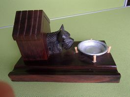 Art Deco Aschenbecher mit Fox Terrier