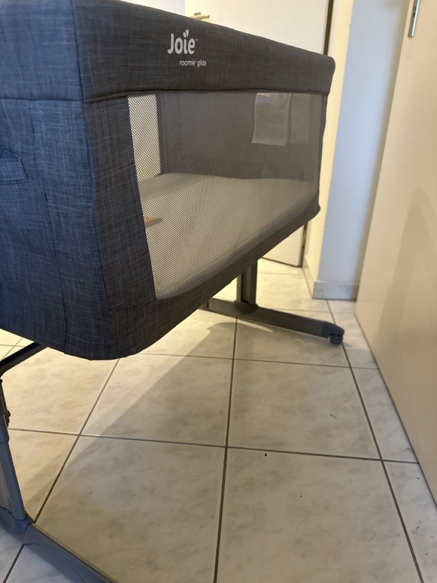 Letti: Joie Roomie Glide Bedside Crib, gently used – Usato da Zürich venduto da car_68nt 5