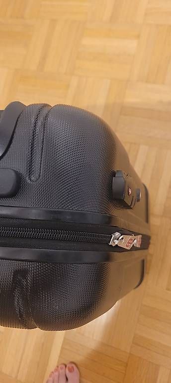 Valigie: Hartschalenkoffer Kabinengepäck – Usato da Liestal venduto da sun_ntq9 3