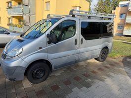 Opel Vivaro Lieferwagen oder Sommer-Camper frisch ab MFK