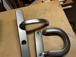 Stoss-Griff - Haustürgarnitur Chrom oder weiss. Auch in WIR